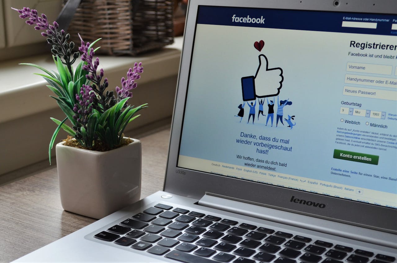 Maximizing Your Facebook Presence: Expert Tips and Tricks
